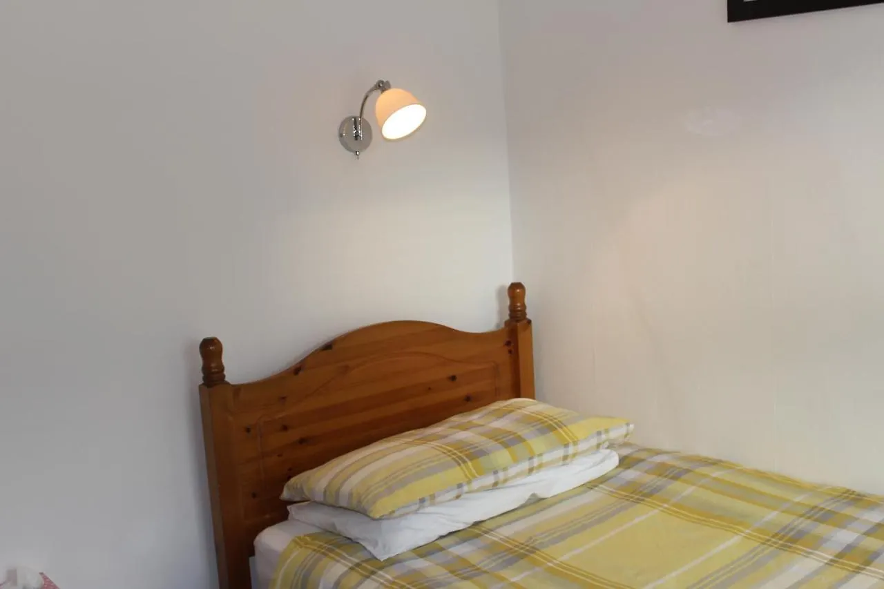 Trout Cottage Filey Apartment